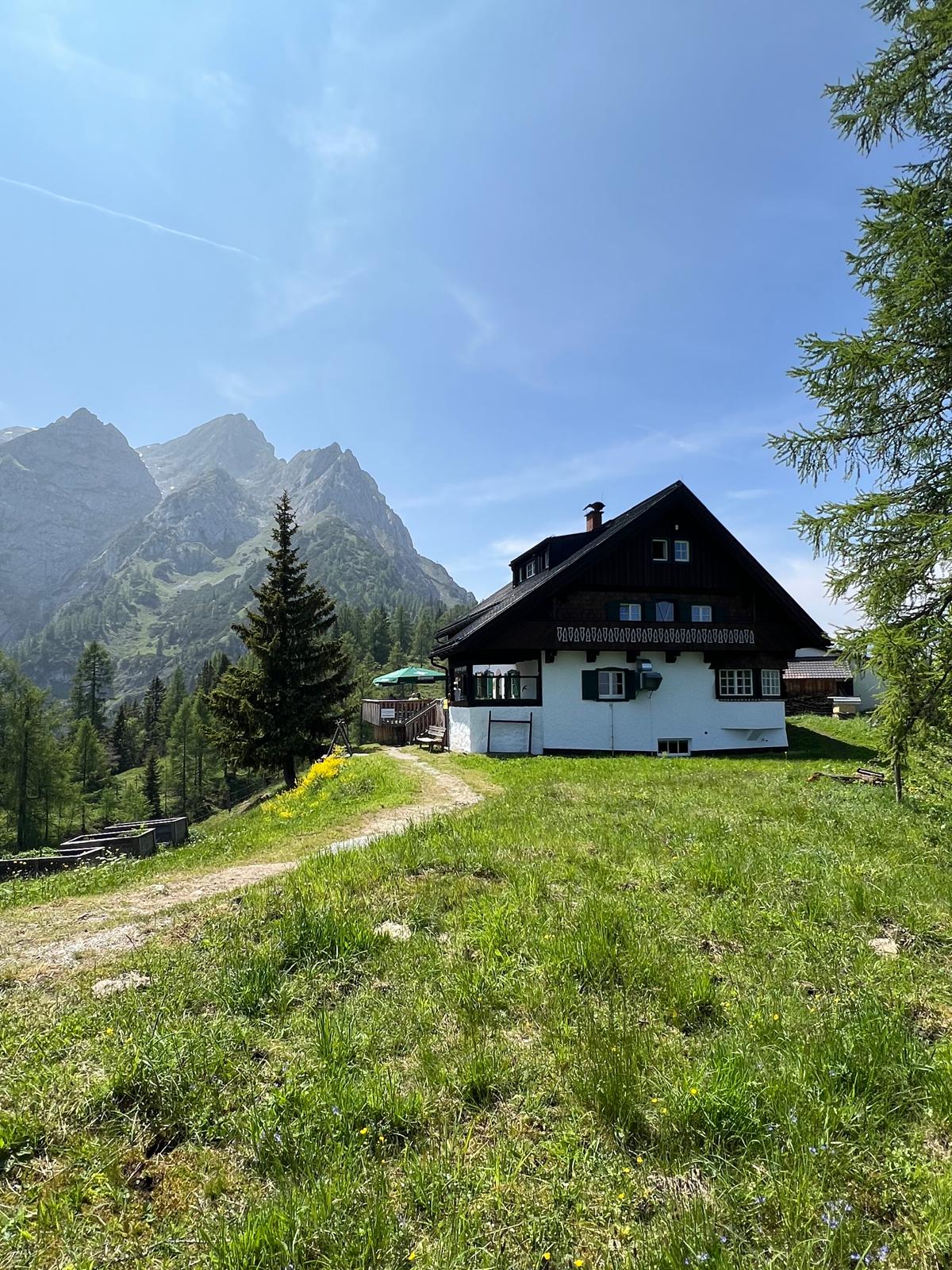 Hütte